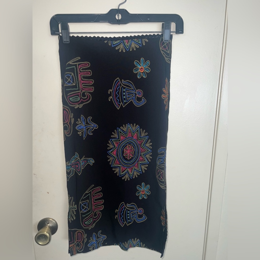 VINTAGE BLACK PENCIL SKIRT